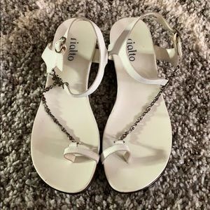 Rialto White Open Toed Sandals - Size 8M